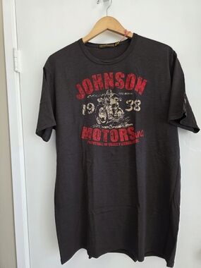 Johnso Motors Charcoal Graphic Tee - Short Sleeve